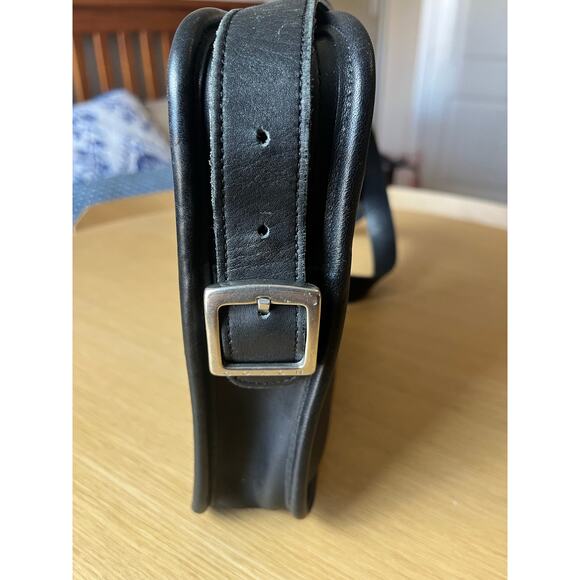 Coach | Vintage Black Leather Camera Shoulder Bag Style 9817 - Picture 3 of 9